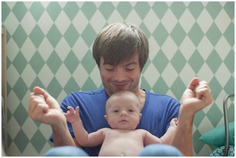 Séance photo famille à domicile 19e arrondissements Paris