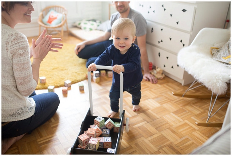 Séance photo famille à domicile 11e arrondissements Paris