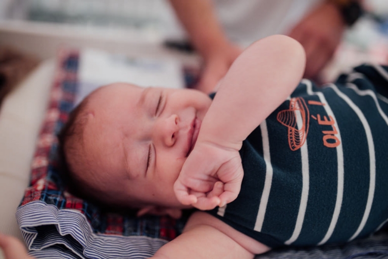 Séance photo famille à domicile 10e arrondissements Paris