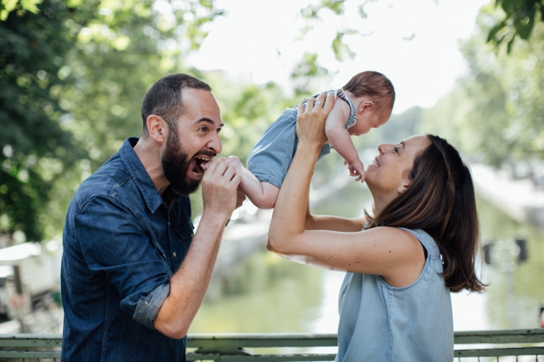 Séance photo famille à domicile 10e arrondissements Paris