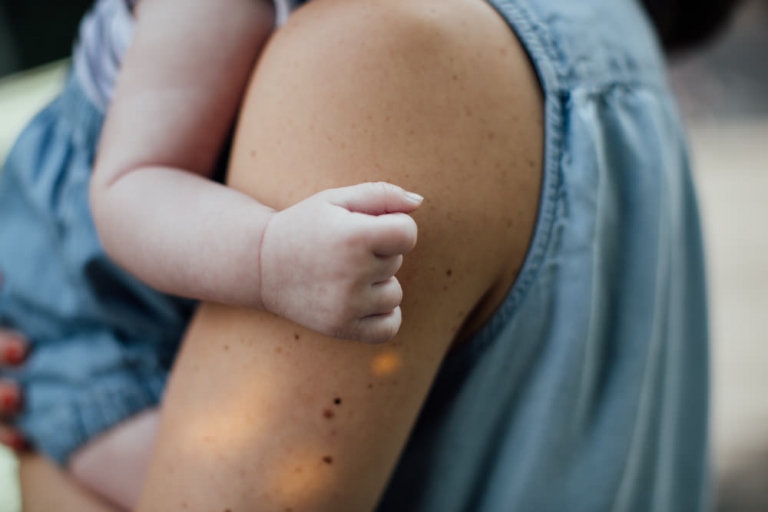 Séance photo famille à domicile 10e arrondissements Paris