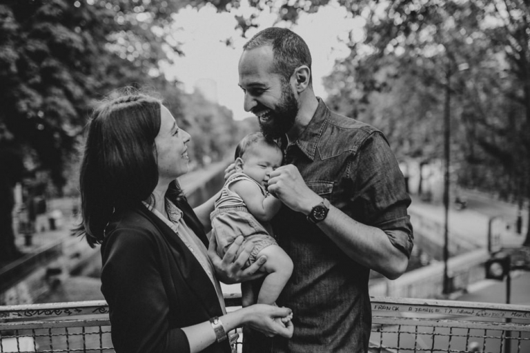 Séance photo famille à domicile 10e arrondissements Paris