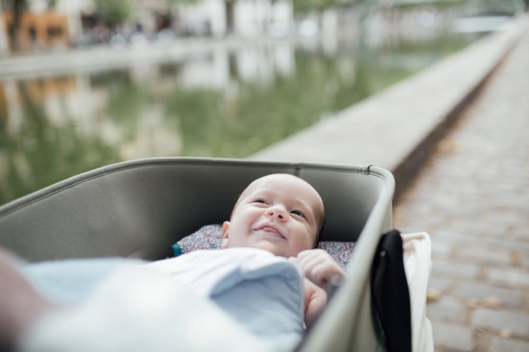 Séance photo famille à domicile 10e arrondissements Paris