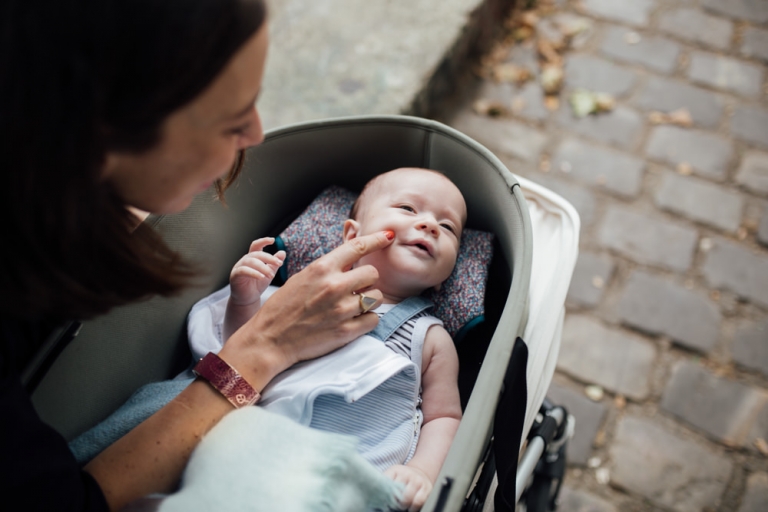 Séance photo famille à domicile 10e arrondissements Paris