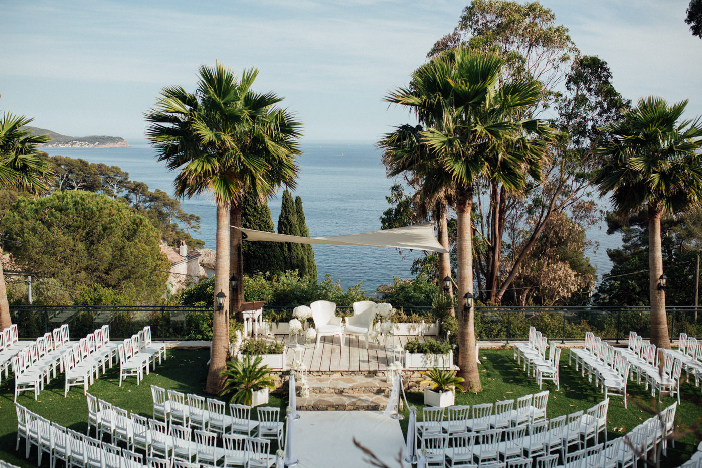 Caroline & Guillaume, Les Pins Penchés, Toulon, France, 2020 — wedding photograph 3 of 14 by Alex Tome