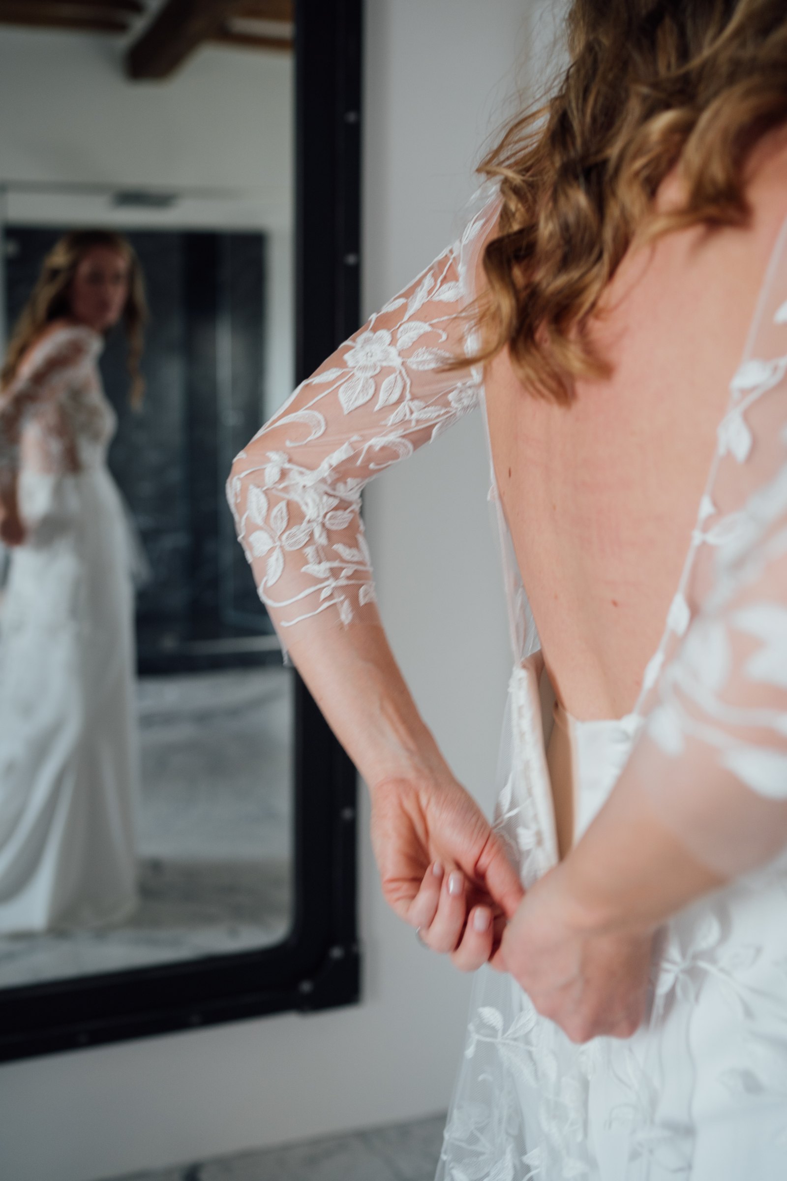 Anaïs & Thomas wedding in Umbria, Italy, by Alex Tome
