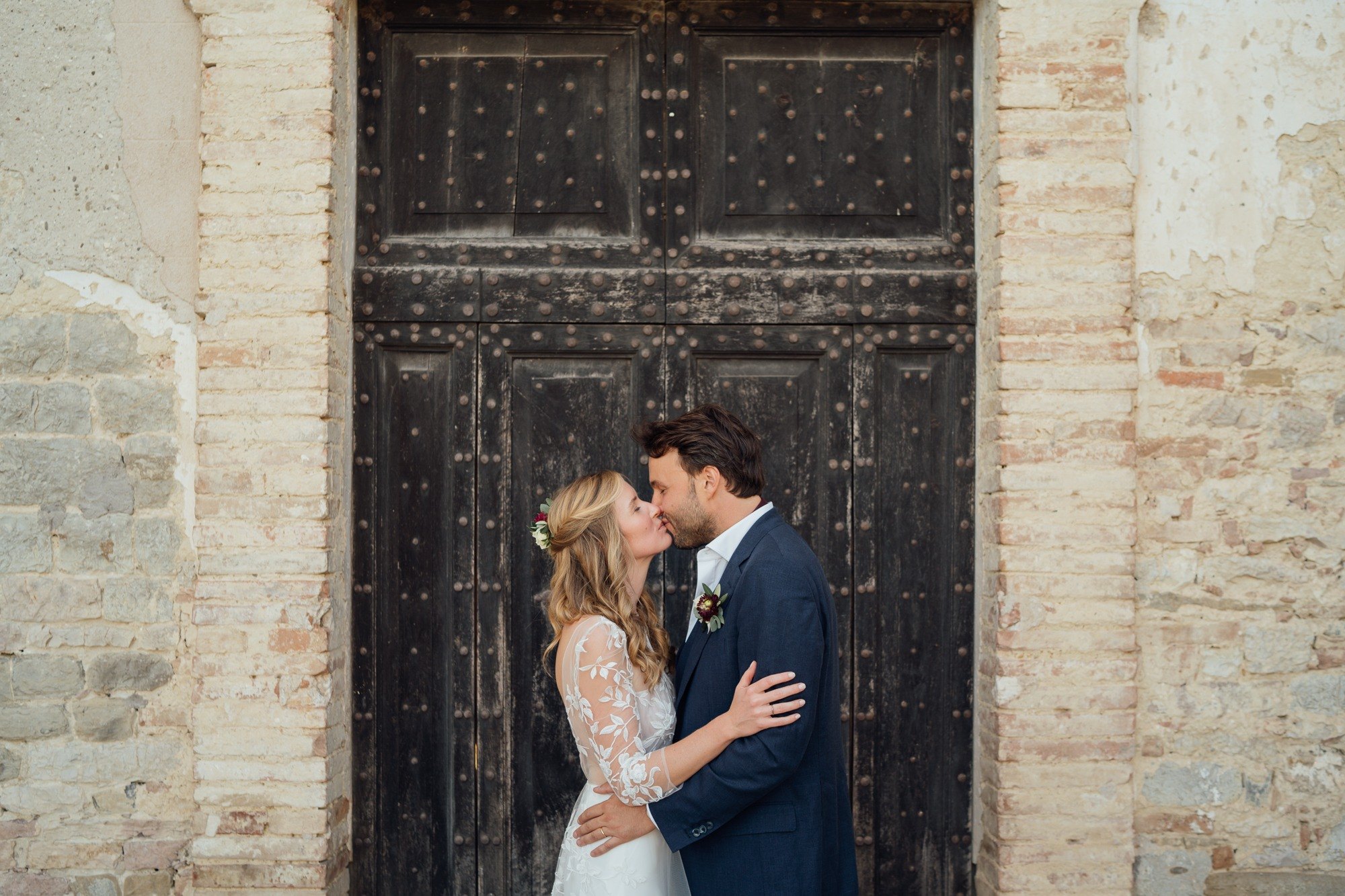 Anaïs & Thomas wedding in Umbria, Italy, by Alex Tome