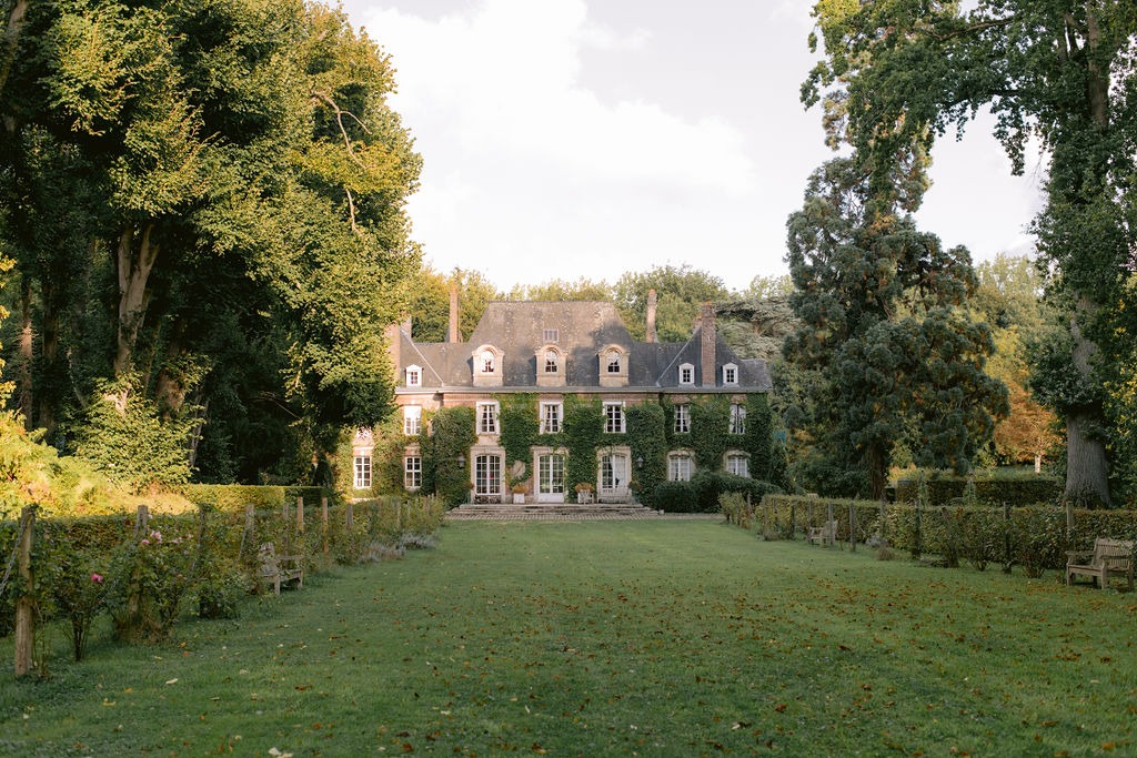 Anna & Arthur wedding at Orangerie Saint-Jean, France, by Alex Tome