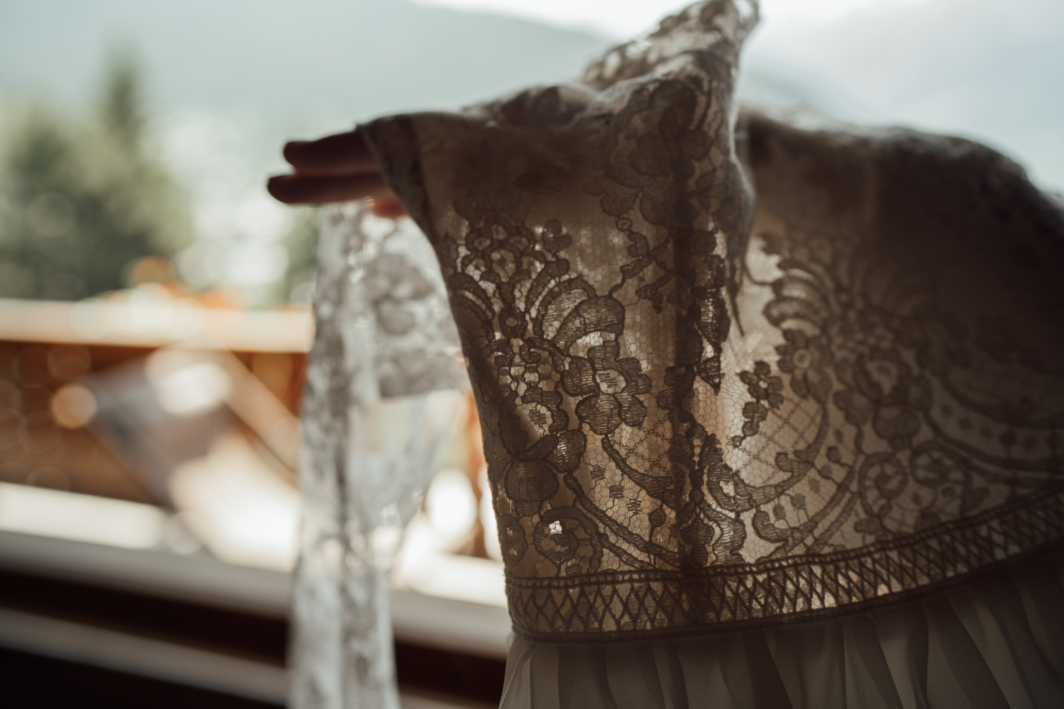 Céline & Adrian wedding at Verbier, Suisse, by Alex Tome