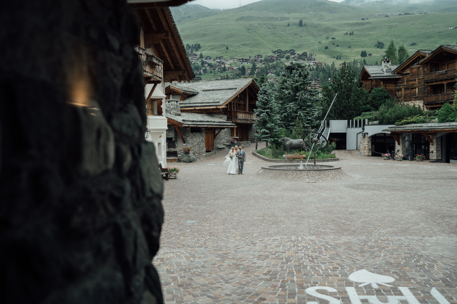 Céline & Adrian wedding at Verbier, Suisse, by Alex Tome