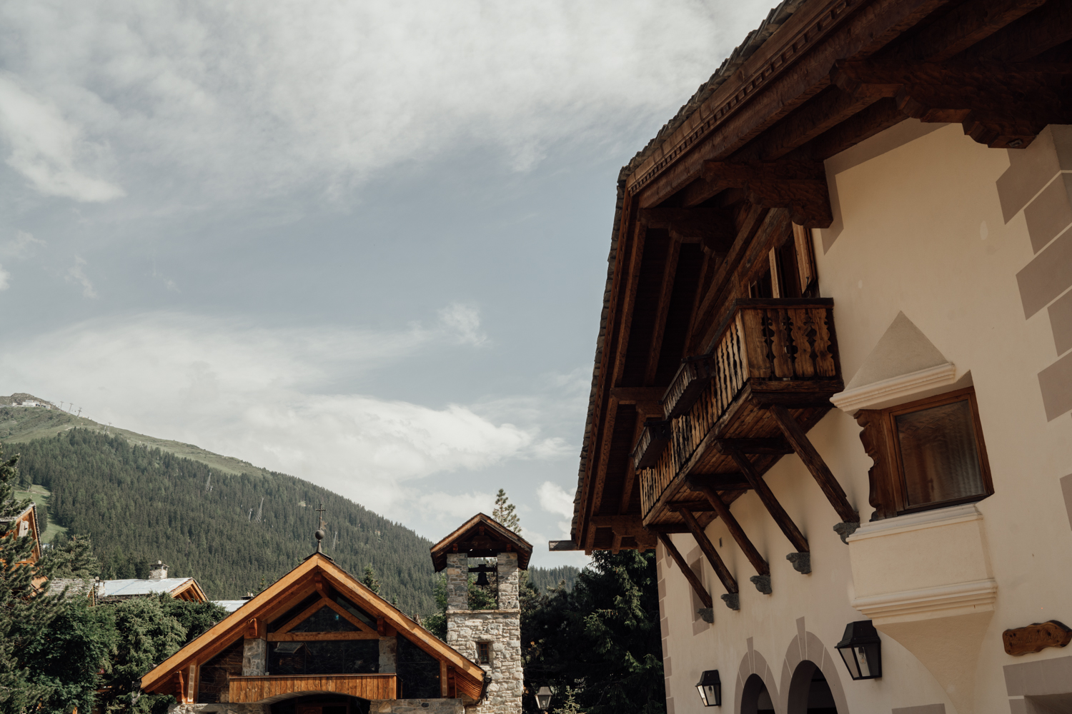 Céline & Adrian wedding at Verbier, Suisse, by Alex Tome