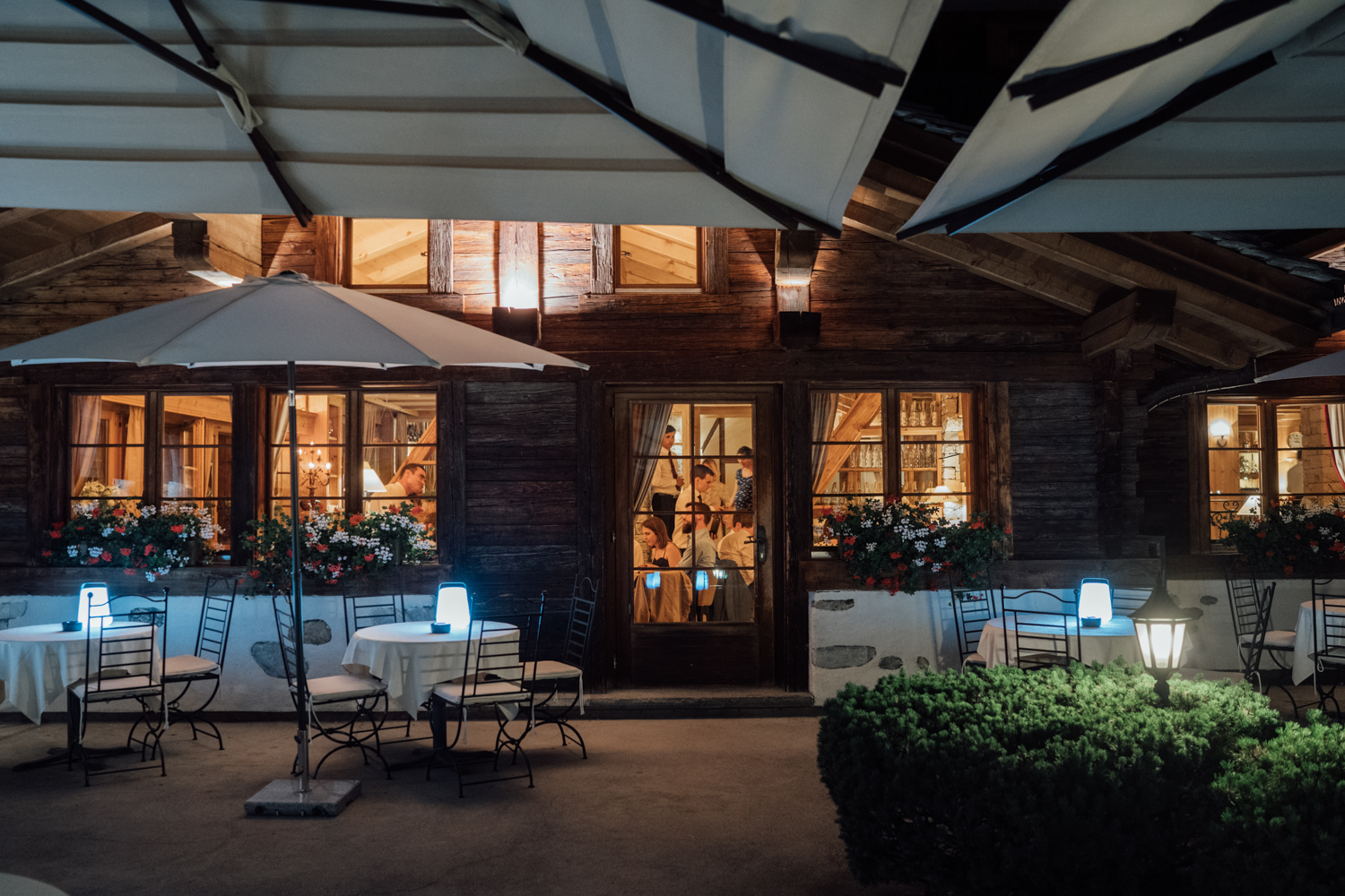 Céline & Adrian wedding at Verbier, Suisse, by Alex Tome