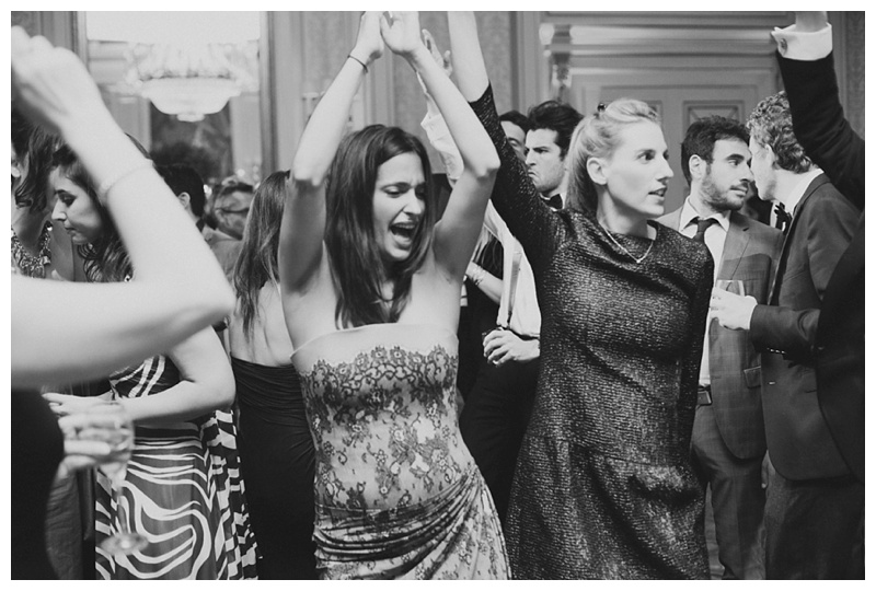 Geoffroy & Arianna wedding at Shangri-La, France, by Alex Tome