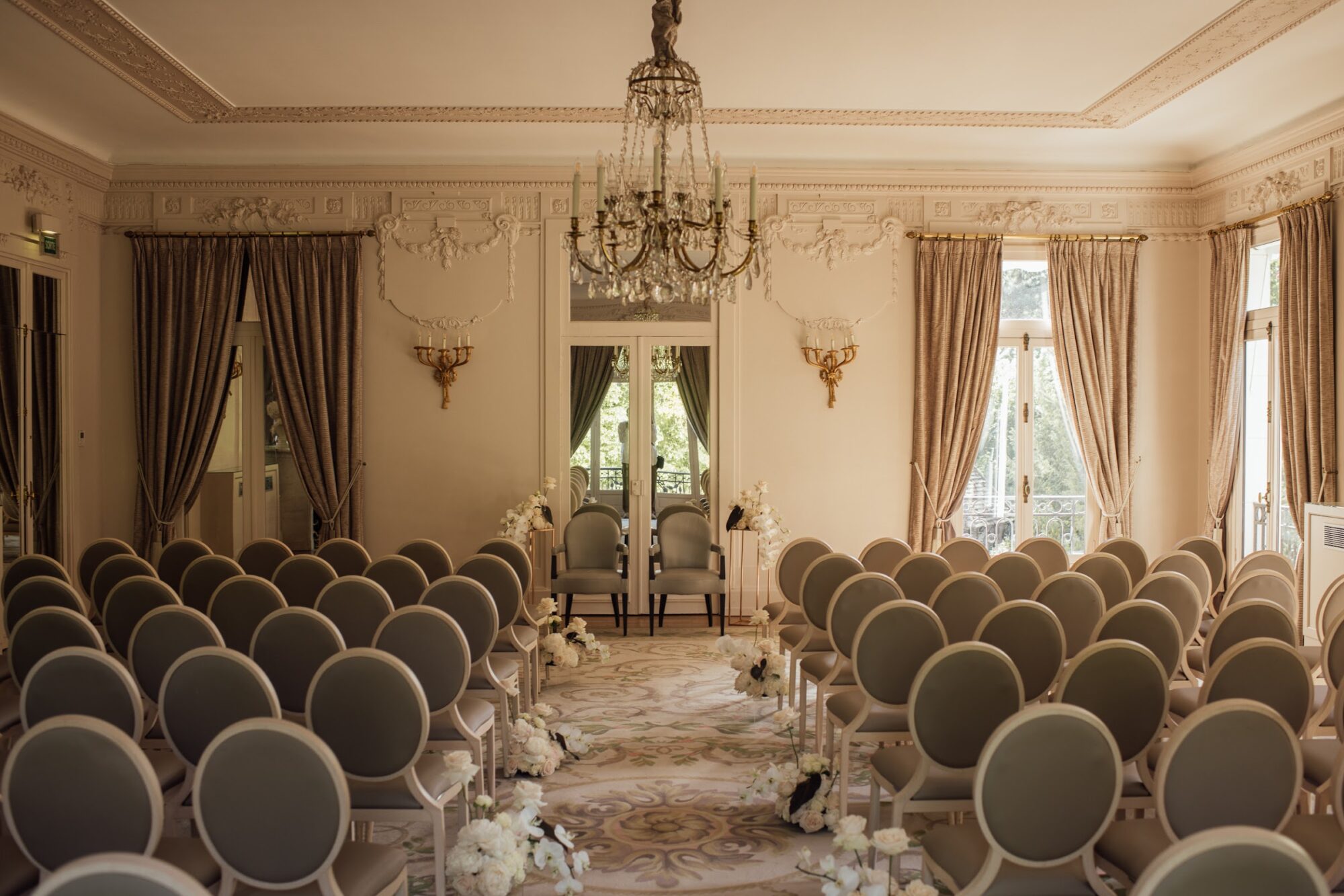 Isabelle & Antoine wedding at Pré Catelan, Paris, France, by Alex Tome