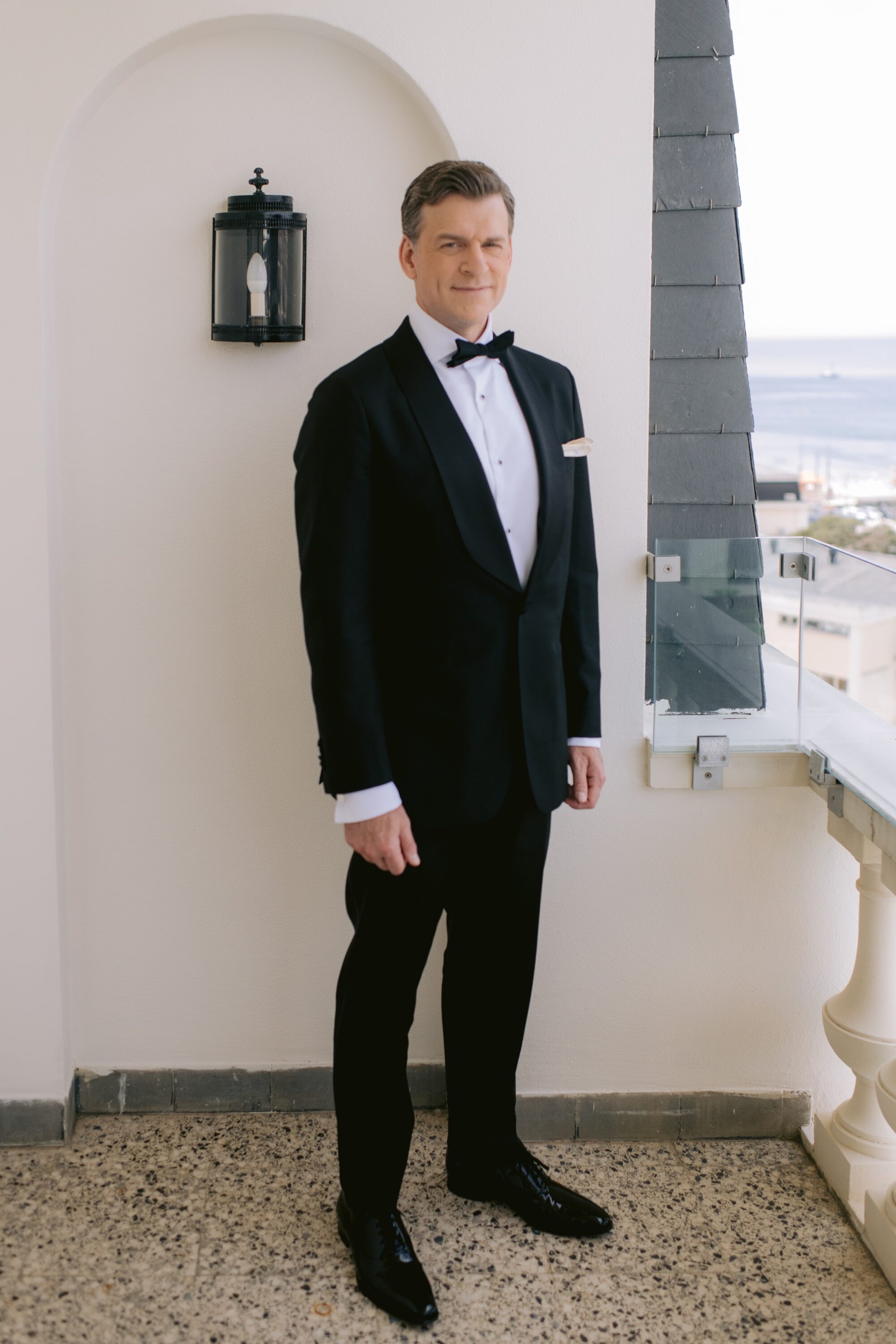 Nargis & Olivier wedding at Forte da Cruz, Estoril, Portugal, by Alex Tome