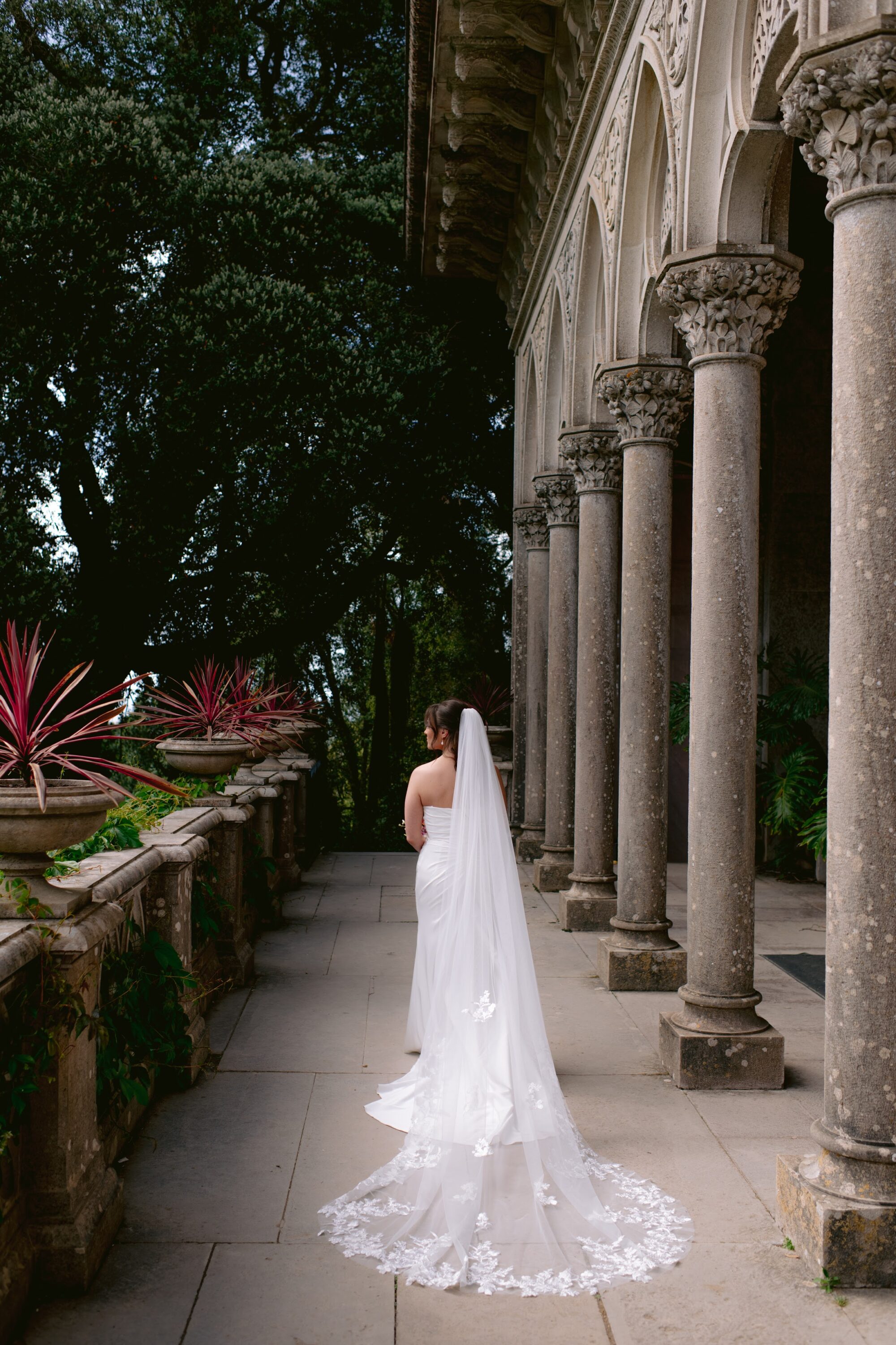 Tara & Jimmy wedding at Portugal, by Alex Tome