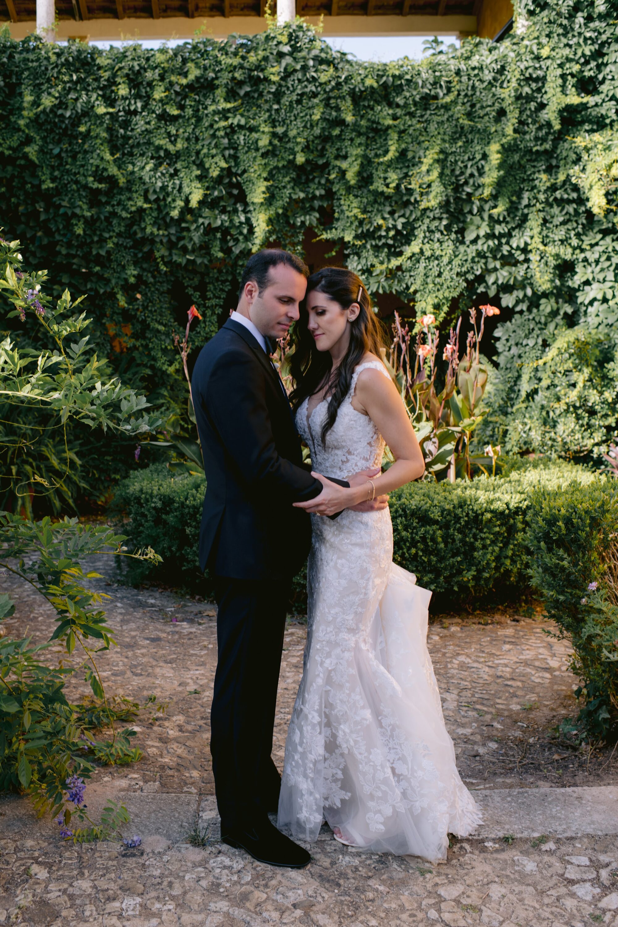 Allison & Patrick wedding at Quinta de Sant'Ana, Portugal, by Alex Tome
