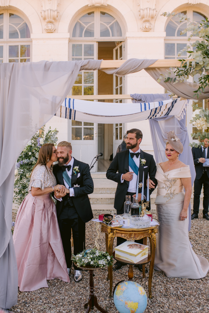Alejandro & Alberto wedding at Château des Ormes, France, by Alex Tome
