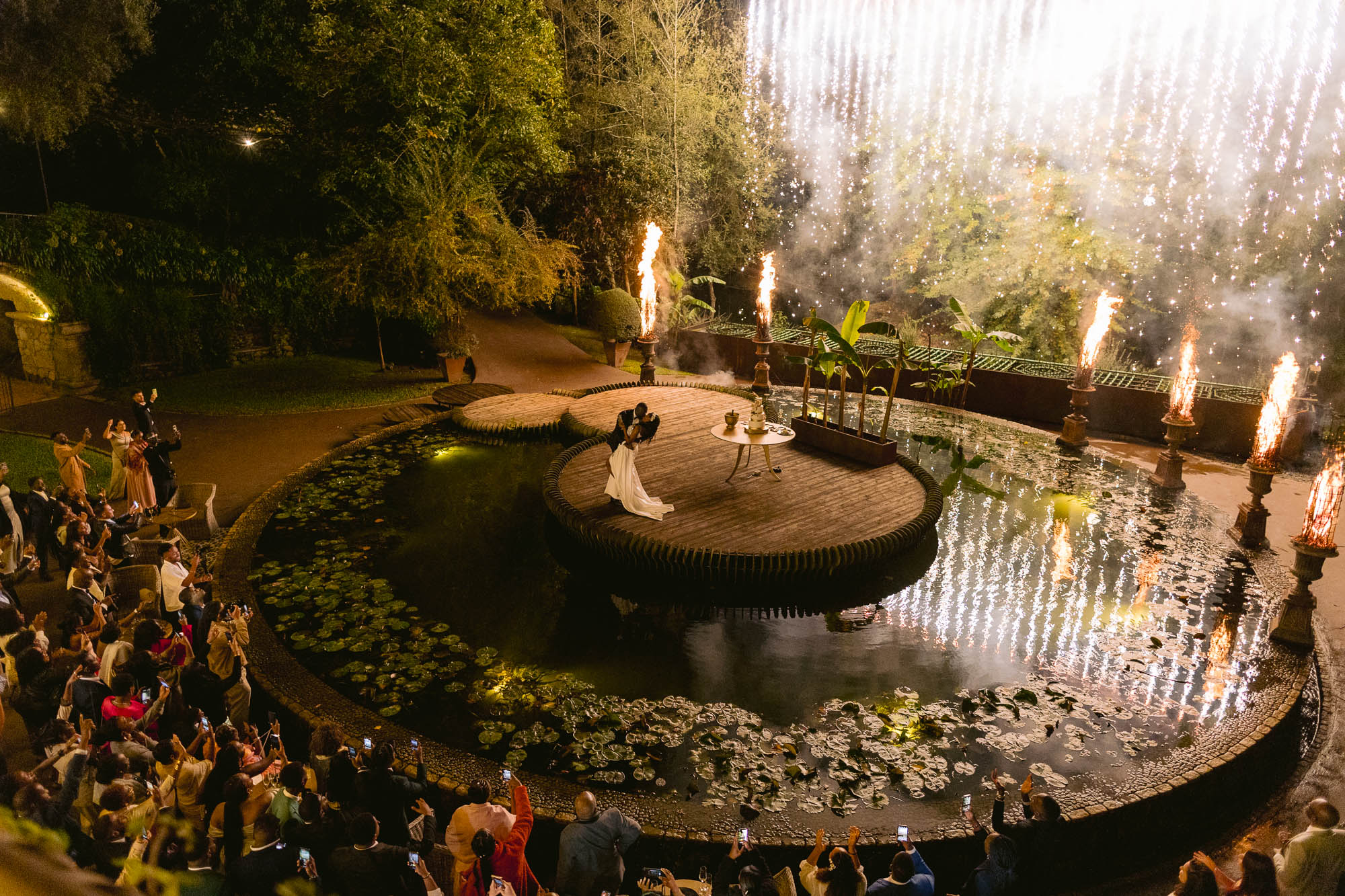 Élodie & Vladimir wedding at Lago dos Cisnes, Portugal, by Alex Tome