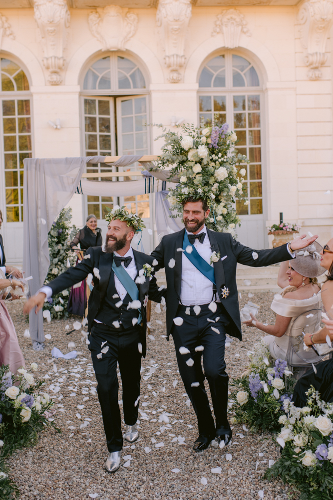 Alejandro & Alberto wedding at Château des Ormes, France, by Alex Tome
