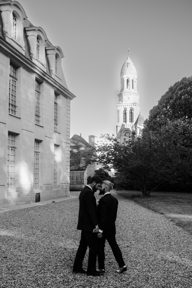 Alejandro & Alberto wedding at Château des Ormes, France, by Alex Tome