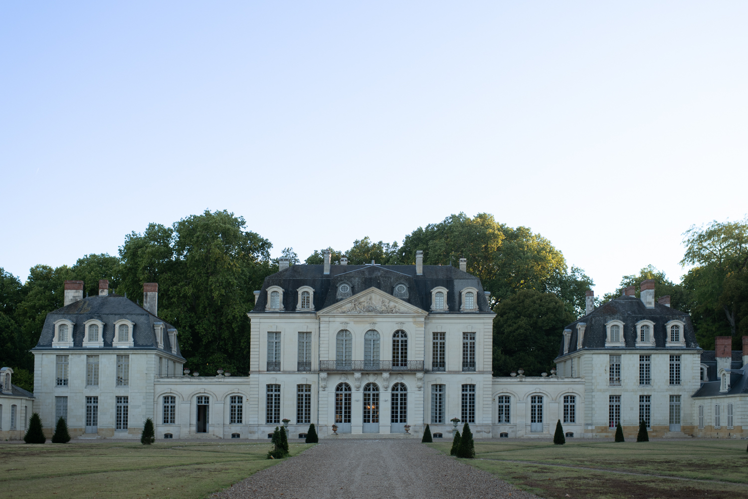 Alejandro & Alberto wedding at Château des Ormes, France, by Alex Tome